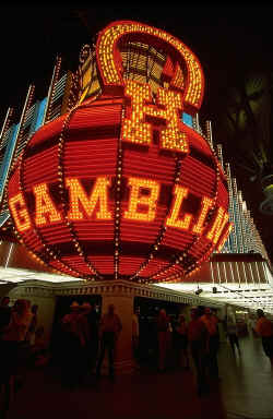 Las_Vegas_3.jpg (131358 bytes)